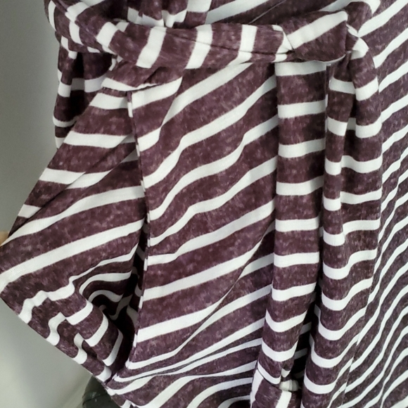 Super adorable Romper - Picture 4 of 7